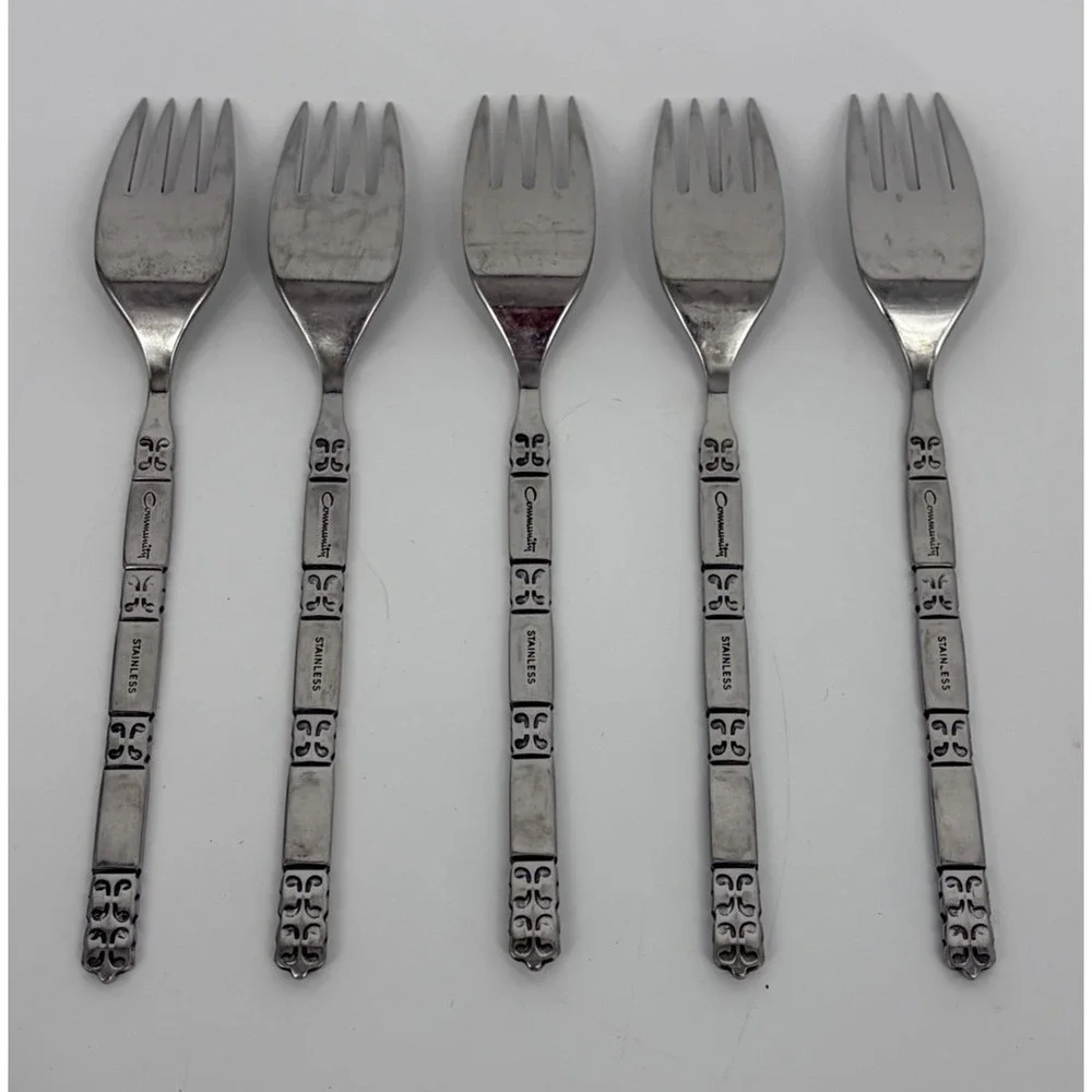 Oneida Community Madrid Stainless Salad Dessert Forks Set of 5 No Black Accents